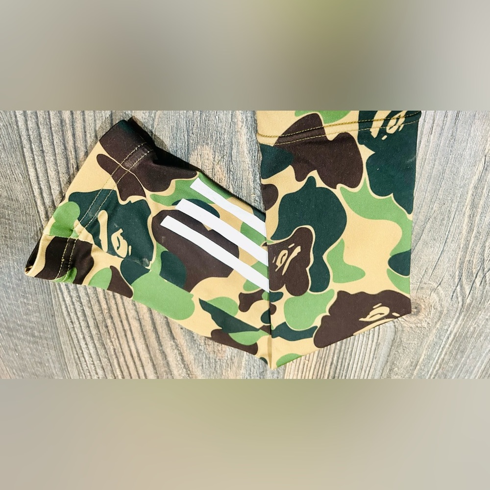 BAPE X ADIDAS’S AUTHENTIC ATHLETIC CAMO ARM SLEEVE PAIR - Picture 4 of 12